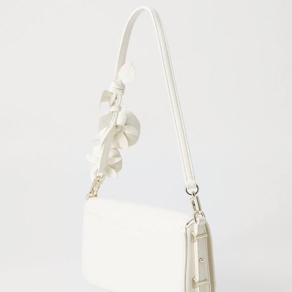 Kate Spade Liv Crinkle Patent Shoulder Bag Cashew Milk | 3D Rose | NWT - Picture 5 of 9